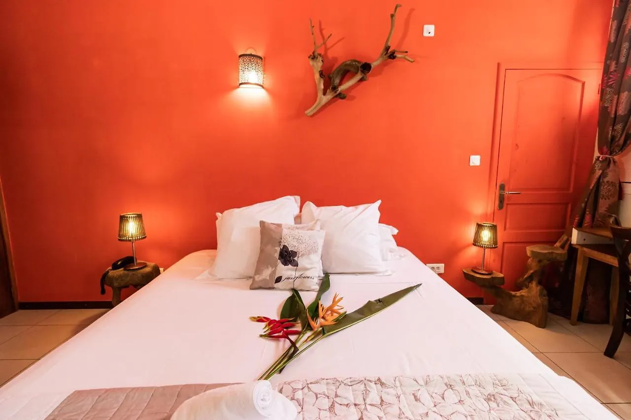 Hotel Tante Arlette Grand'Riviere 2*,  Martinica